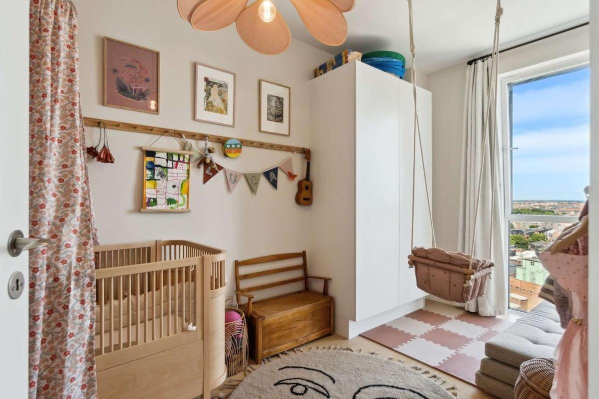 Spacious In V With Balcony Apartment Copenhagen