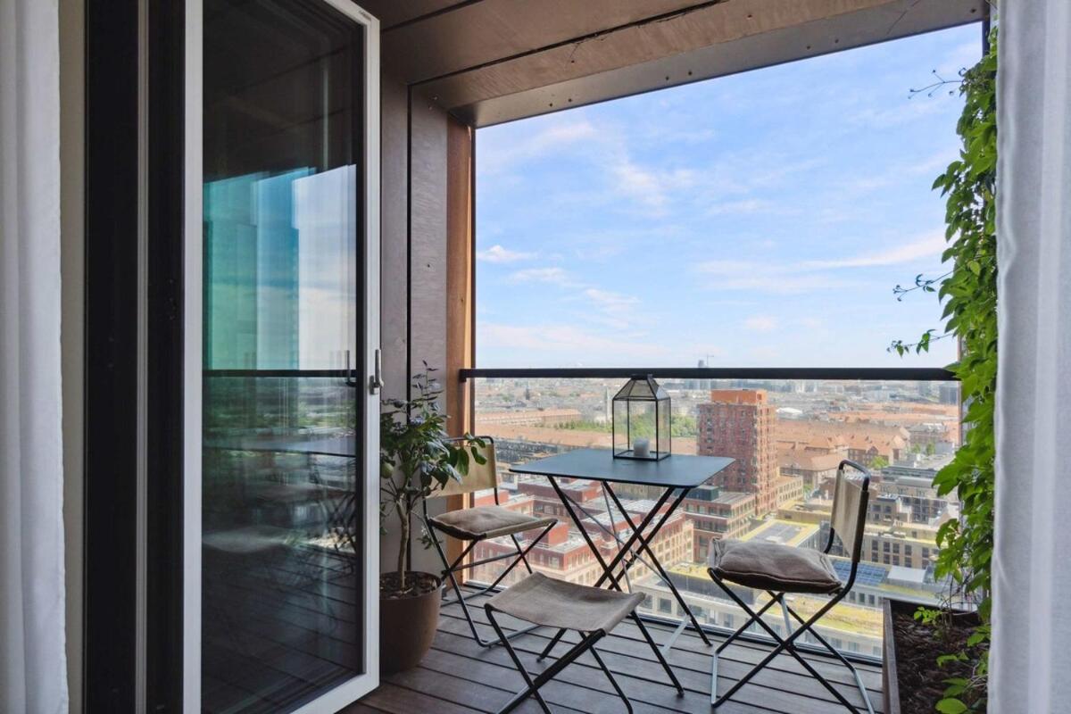 Spacious In V With Balcony