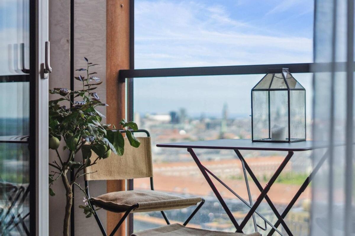 Spacious In V With Balcony